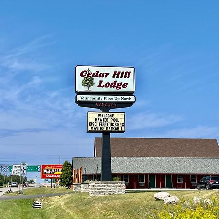 Cedar Hill Lodge Saint Ignace Eksteriør bilde