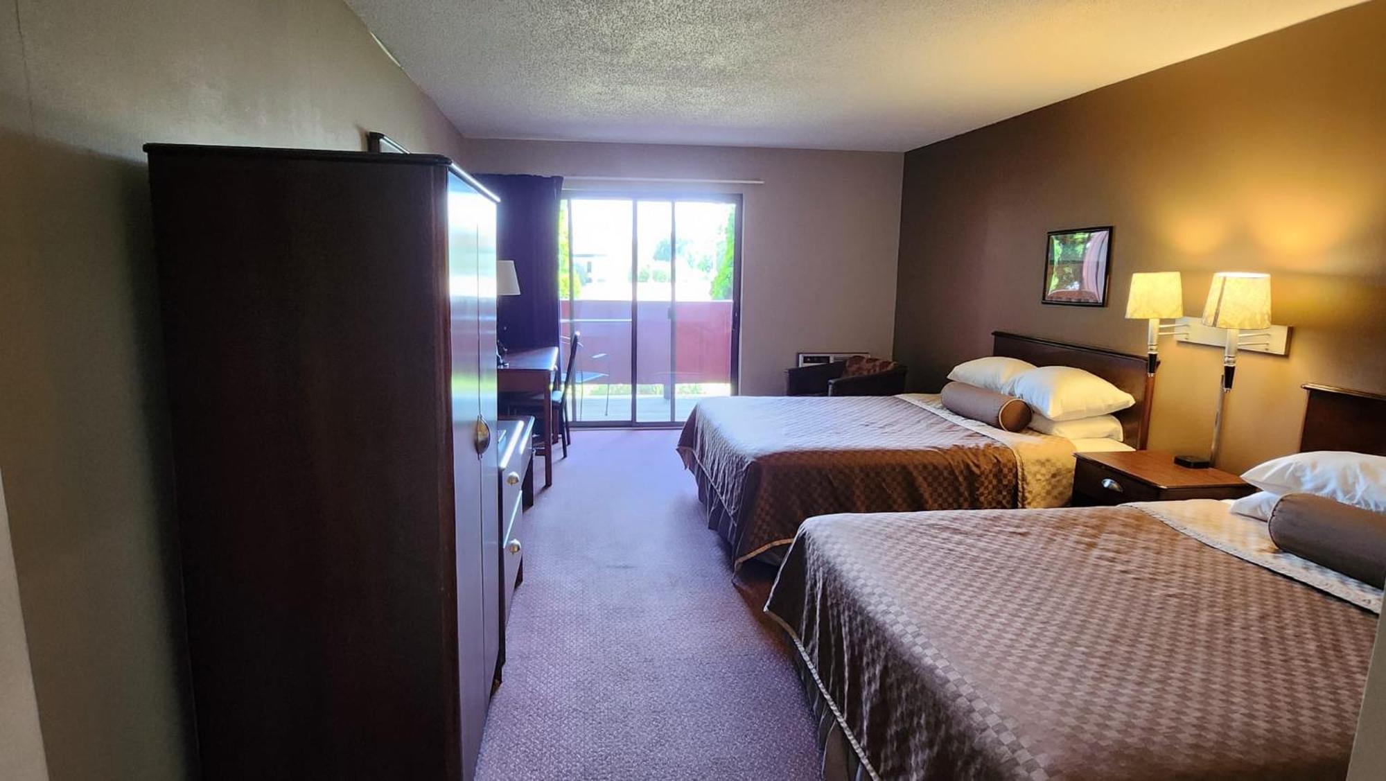 Cedar Hill Lodge Saint Ignace Eksteriør bilde