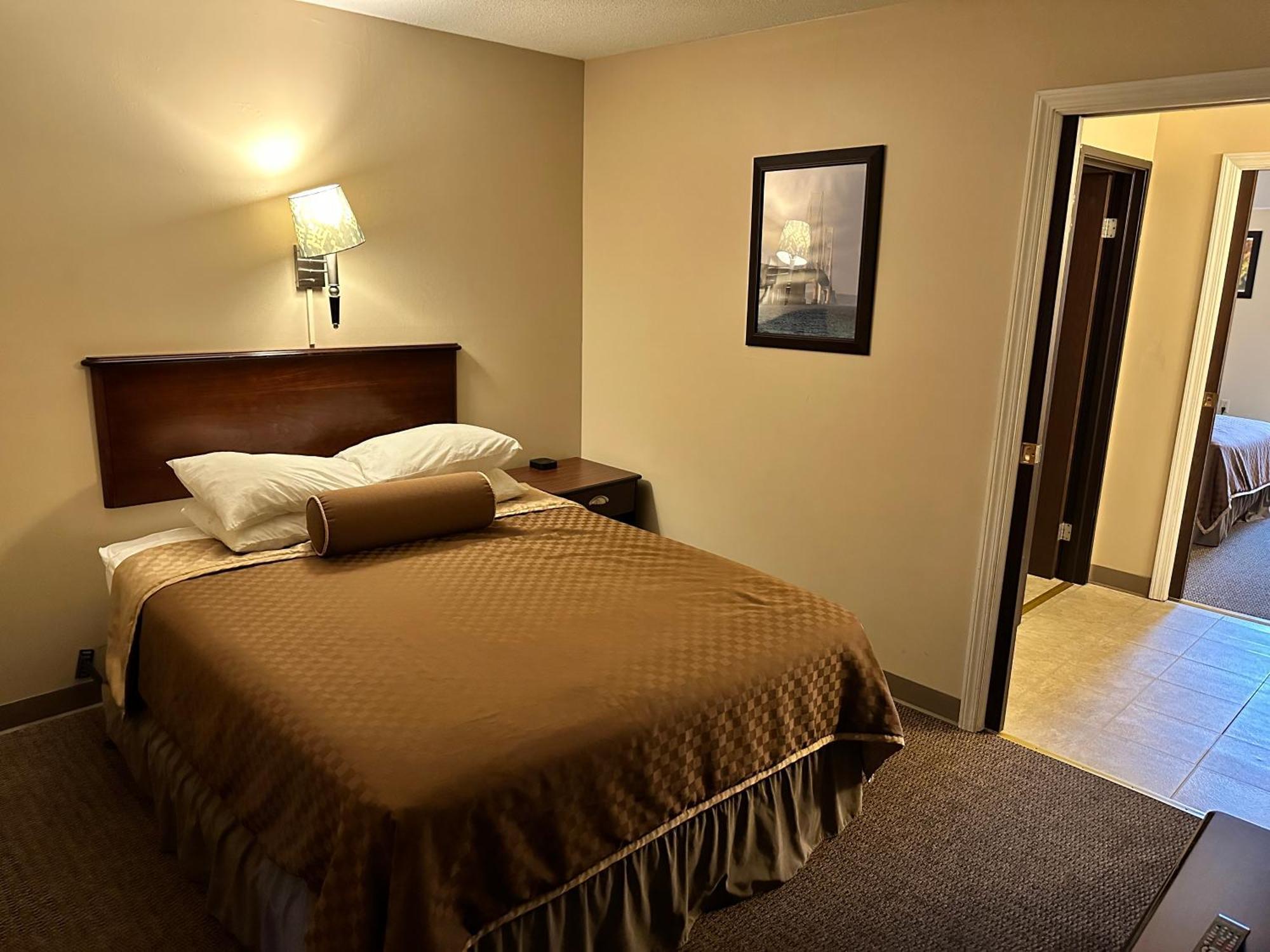 Cedar Hill Lodge Saint Ignace Eksteriør bilde