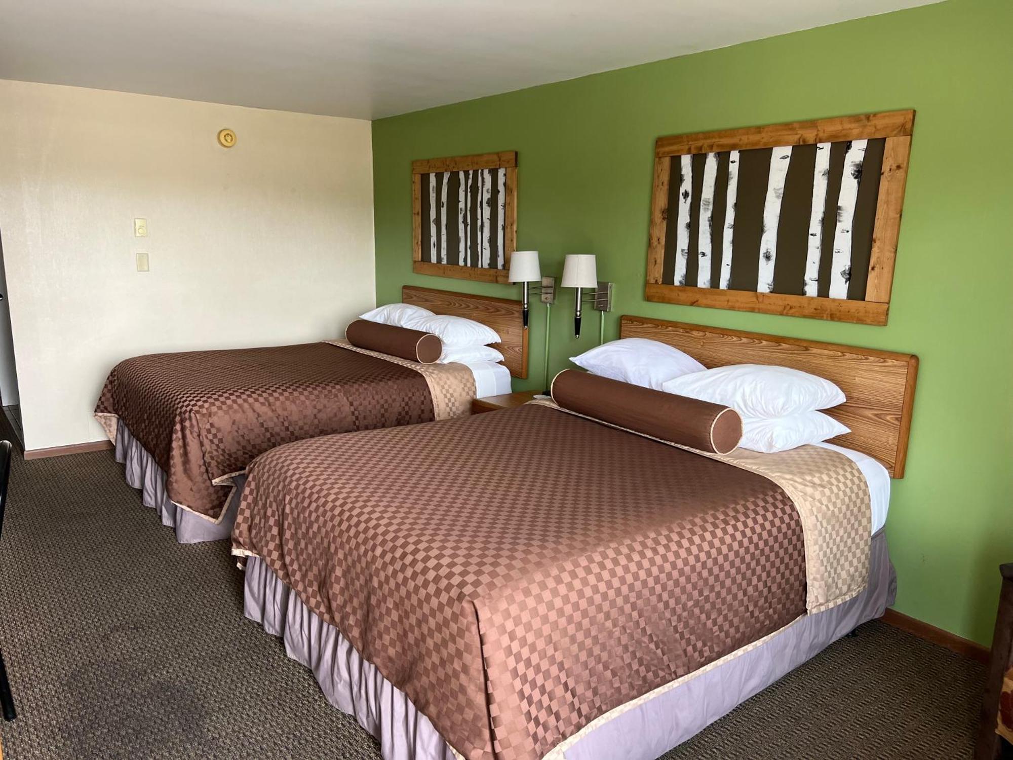Cedar Hill Lodge Saint Ignace Eksteriør bilde